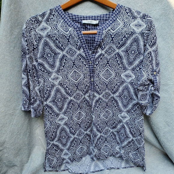 Dalia Blue and White Print Tunic Medium - Picture 1 of 14